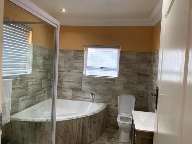 Imagen de la habitación del Hotel La Fiato Luxury Lodge. Foto 18