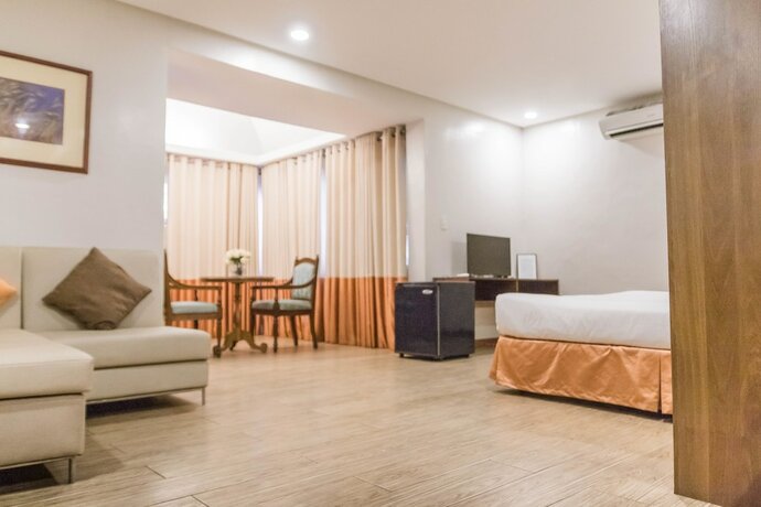 Imagen de la habitación del Hotel La Fiesta. Foto 17