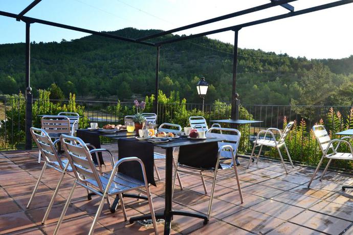 Imagen general del Hotel La Figuerola and Restaurant. Foto 5