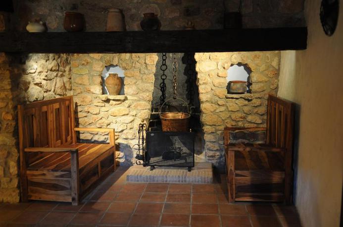 Imagen general del Hotel La Figuerola and Restaurant. Foto 16