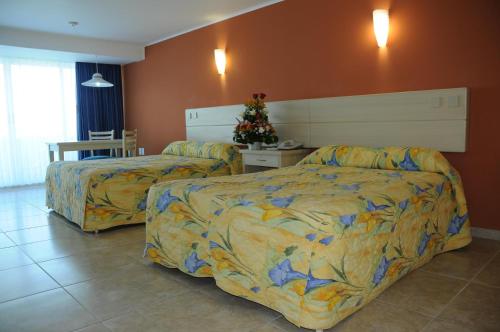 Imagen de la habitación del Hotel La Finca Hotel & Spa. Foto 10