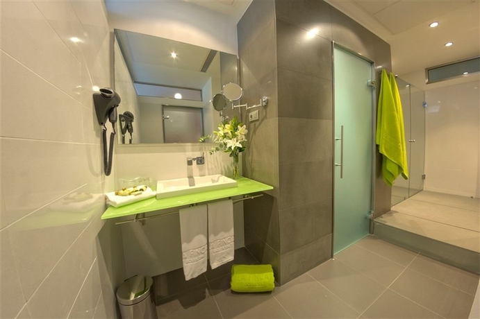 Imagen de la habitación del Hotel La Finca Resort. Foto 4