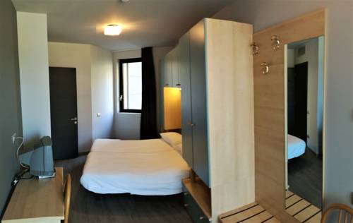 Imagen de la habitación del Hotel La Fiorita. Foto 7