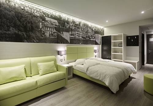 Imagen de la habitación del Hotel La Fiorita. Foto 11
