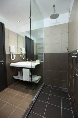 Imagen de la habitación del Hotel La Fiorita. Foto 12