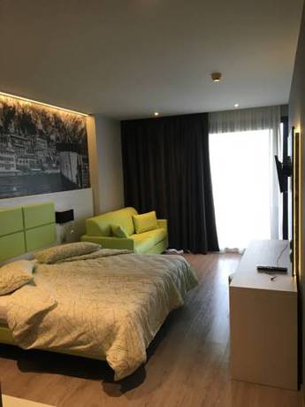 Imagen de la habitación del Hotel La Fiorita. Foto 15