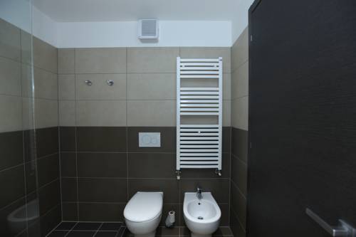 Imagen de la habitación del Hotel La Fiorita. Foto 16