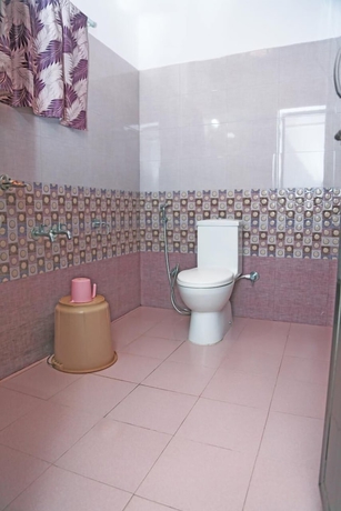 Imagen de la habitación del Hotel La Flora Beverly Hill Resort. Foto 17