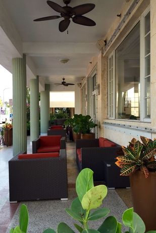 Imagen de los exteriores del Hotel La Flora. Foto 12