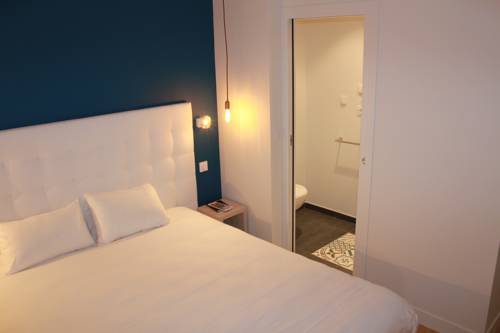 Imagen de la habitación del Hotel La Fontaine Caen Centre. Foto 4