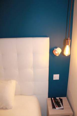 Imagen de la habitación del Hotel La Fontaine Caen Centre. Foto 5