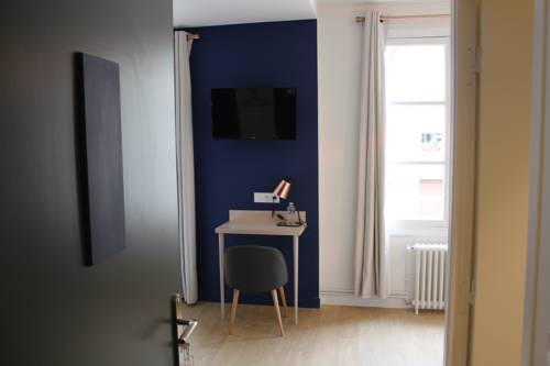 Imagen de la habitación del Hotel La Fontaine Caen Centre. Foto 11