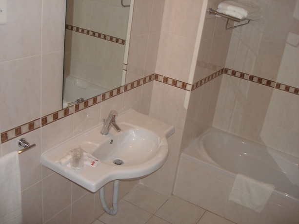 Imagen de la habitación del Hotel La Fontaine, Esmoriz. Foto 2