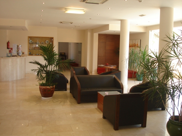 Imagen de los interiores del Hotel La Fontaine. Foto 8