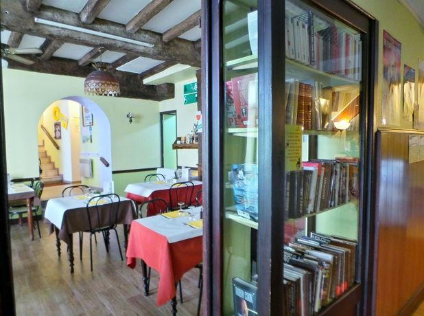Imagen del bar/restaurante del Hotel La Fontaine, Lourdes. Foto 1