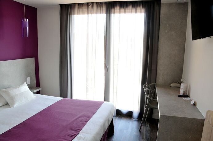 Imagen general del Hotel La Fontaine, Montchauvrot. Foto 2