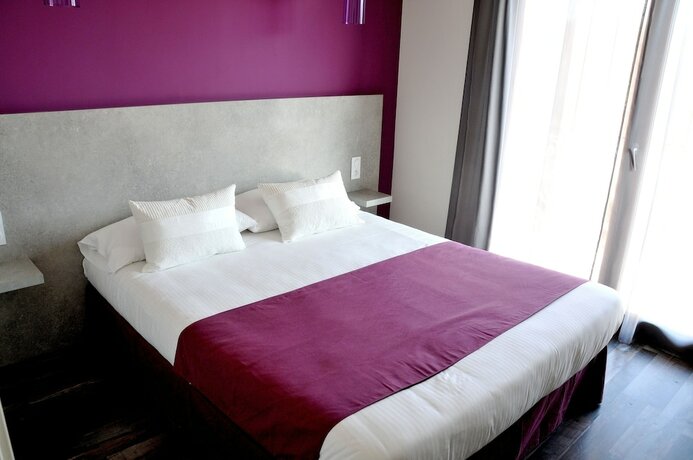 Imagen general del Hotel La Fontaine, Montchauvrot. Foto 4