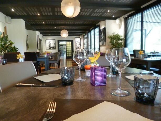 Imagen general del Hotel La Fontaine, Montchauvrot. Foto 11