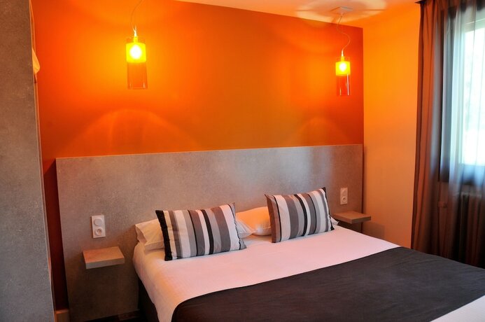 Imagen general del Hotel La Fontaine, Montchauvrot. Foto 13