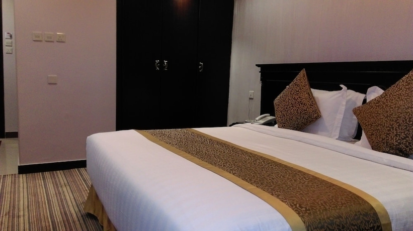 Imagen de la habitación del Hotel La Fontaine Sarat Abha Hotel. Foto 8