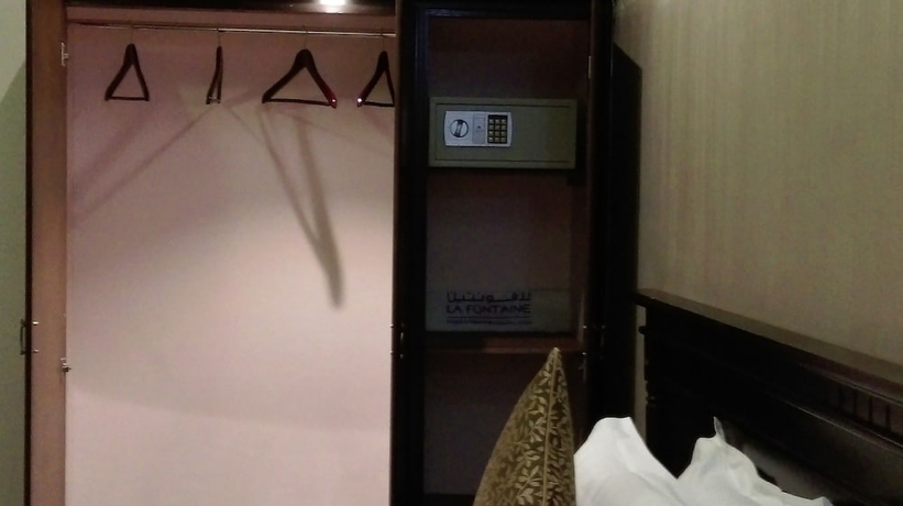 Imagen de la habitación del Hotel La Fontaine Sarat Abha Hotel. Foto 10