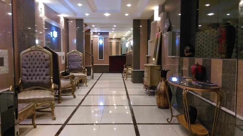 Imagen general del Hotel La Fontaine Sarat Ronas Suites. Foto 1