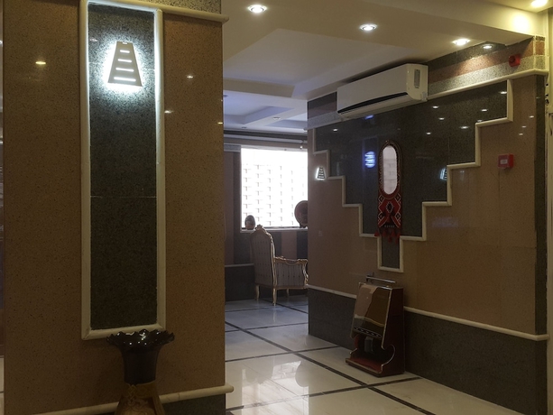 Imagen de los interiores del Hotel La Fontaine Sarat Ronas Suites. Foto 16