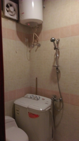 Imagen de la habitación del Hotel La Fontaine Sarat Ronas Suites. Foto 9