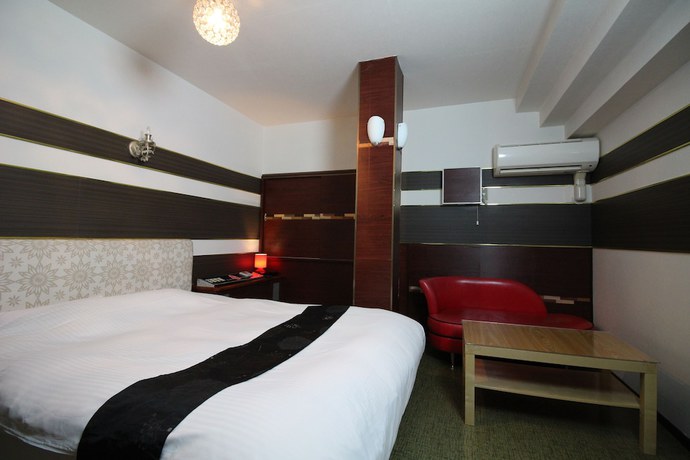 Imagen de la habitación del Hotel La Fontaine, Suwa. Foto 19