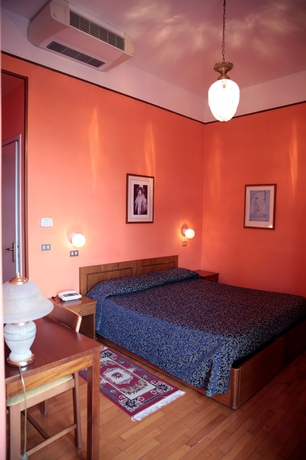 Imagen de la habitación del Hotel La Fontana, Carciano. Foto 5