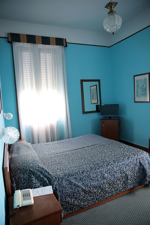 Imagen de la habitación del Hotel La Fontana, Carciano. Foto 7