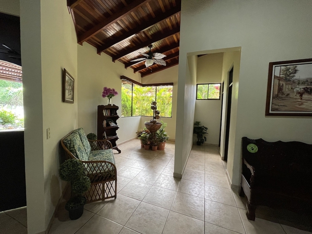 Imagen de los interiores del Hotel La Foresta Nature Resort. Foto 16