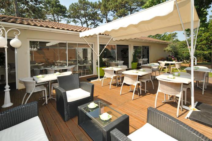 Imagen del bar/restaurante del Hotel La Forestière. Foto 6