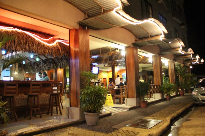 Imagen de los exteriores del Hotel La Fortuna. Foto 16