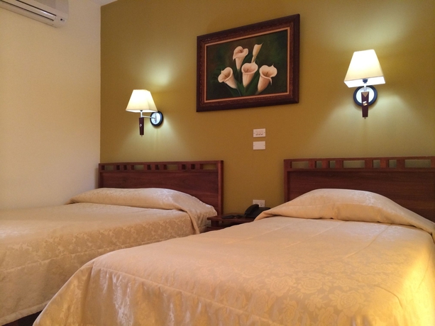 Imagen de la habitación del Hotel La Fortuna. Foto 10