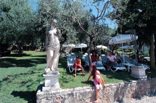 Imagen de la habitación del Hotel La Fraderiana. Foto 6