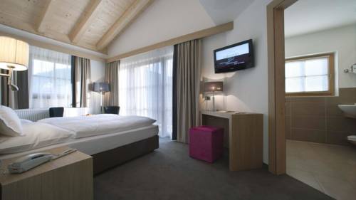 Imagen de la habitación del Hotel La Fradora - Dolomites. Foto 8