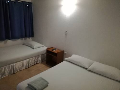 Imagen de la habitación del Hotel La Fragata. Foto 6