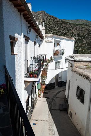 Imagen de los exteriores del Hotel La Fragua I. Foto 23