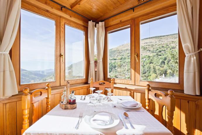 Imagen del bar/restaurante del Hotel La Fragua I. Foto 9