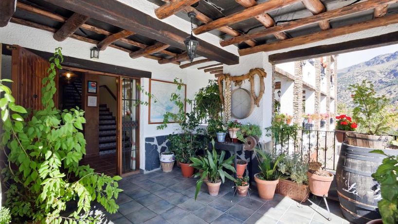 Imagen de los exteriores del Hotel La Fragua Ii. Foto 15