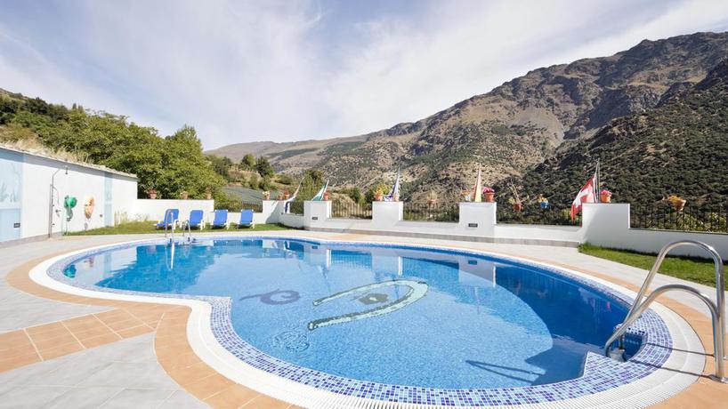 Imagen de la piscina del Hotel La Fragua Ii. Foto 17