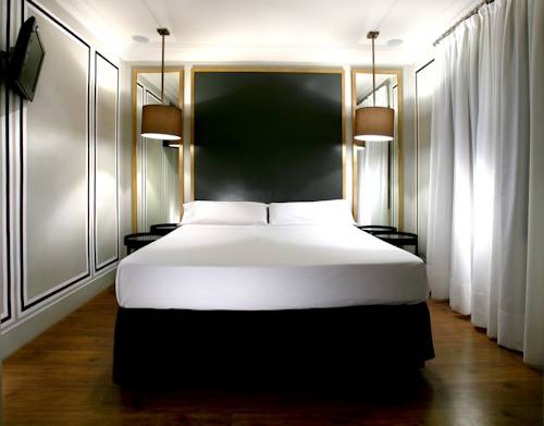 Imagen de la habitación del Hotel La Fran&ccedil;a Boutique. Foto 12