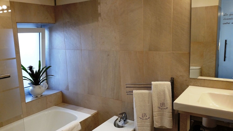 Imagen de la habitación del Hotel La Francesa Suites. Foto 8