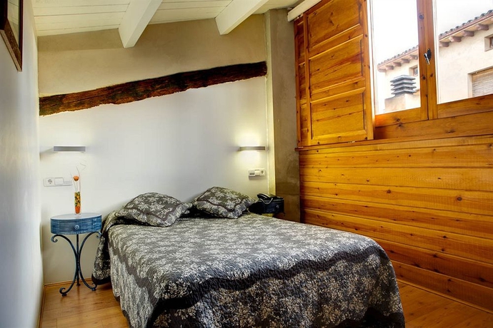 Imagen de la habitación del Hotel La Freixera. Foto 5