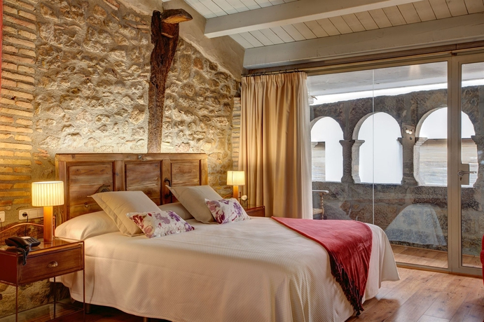 Imagen de la habitación del Hotel La Freixera. Foto 7