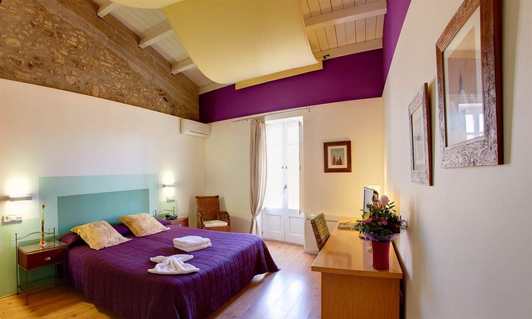 Imagen de la habitación del Hotel La Freixera. Foto 9