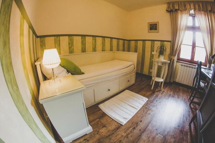 Imagen de la habitación del Hotel La Fresca. Foto 10