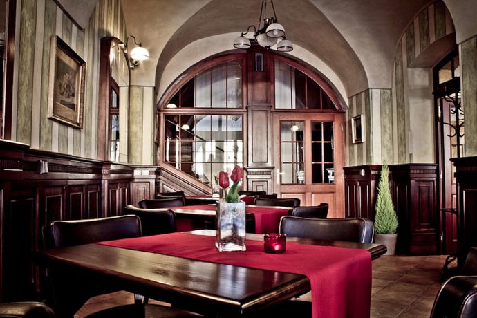 Imagen del bar/restaurante del Hotel La Fresca. Foto 2