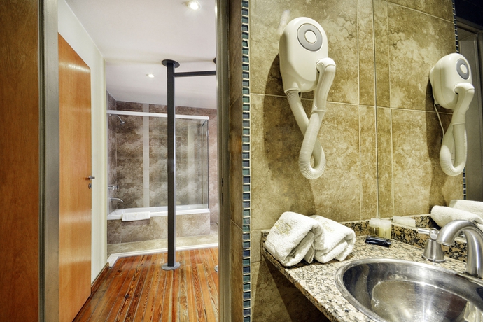 Imagen de la habitación del Hotel La Fresque. Foto 9